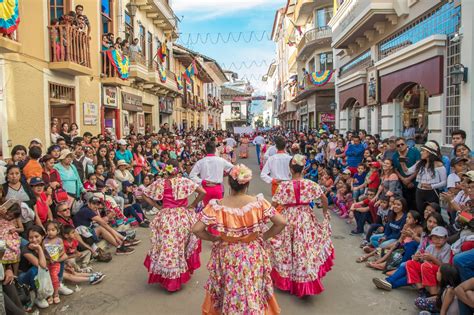 El Festival Internacional de las Artes de Kuala Lumpur: Una Fusión de Tradiciones Malayas y Modernidad Occidental en el Siglo XXI